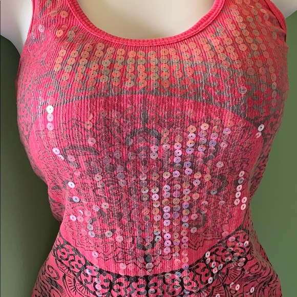 No Boundaries Tops - 💃🏼 2 for $12🕺🏽  Tank top with sequins (NWOT)